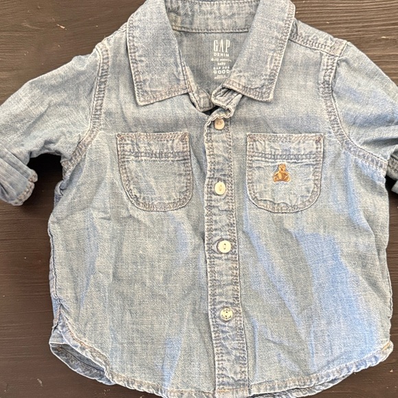GAP Baby Light Blue chambray button down - Picture 4 of 5